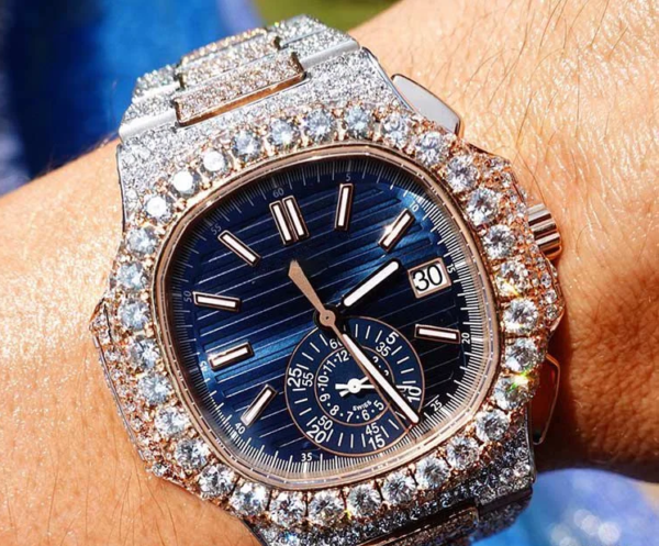 luxurious Iced out Studded Diamond Watch - Image 6