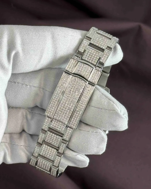 Exquisite Diamond & Sapphire Iced Out Watch - Image 3